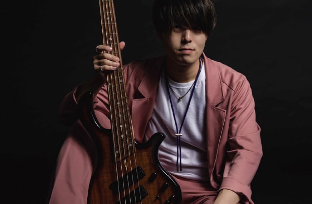 Toshihiro(Bassist)